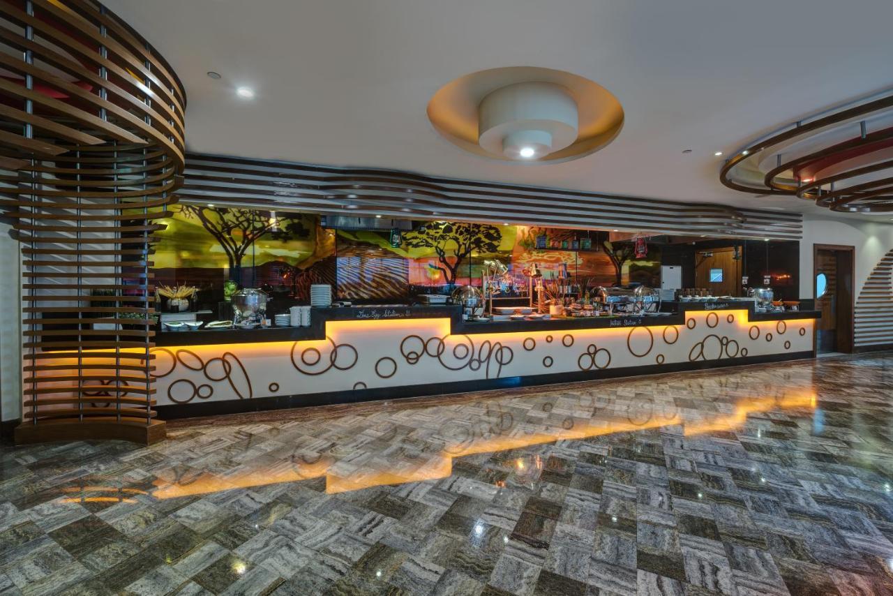 Vintage Grand Hotel - Formerly Ghaya Grand Hotel Dubái Exterior foto The lobby of the hotel